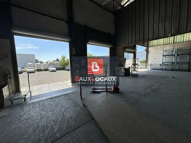 Industriel/Logistique dans Avignon à louer - Photo de l’immeuble – Image 3 sur 12