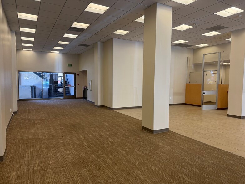 525-535 S Myrtle Ave, Monrovia, CA à louer - Photo de l’immeuble – Image 3 sur 32