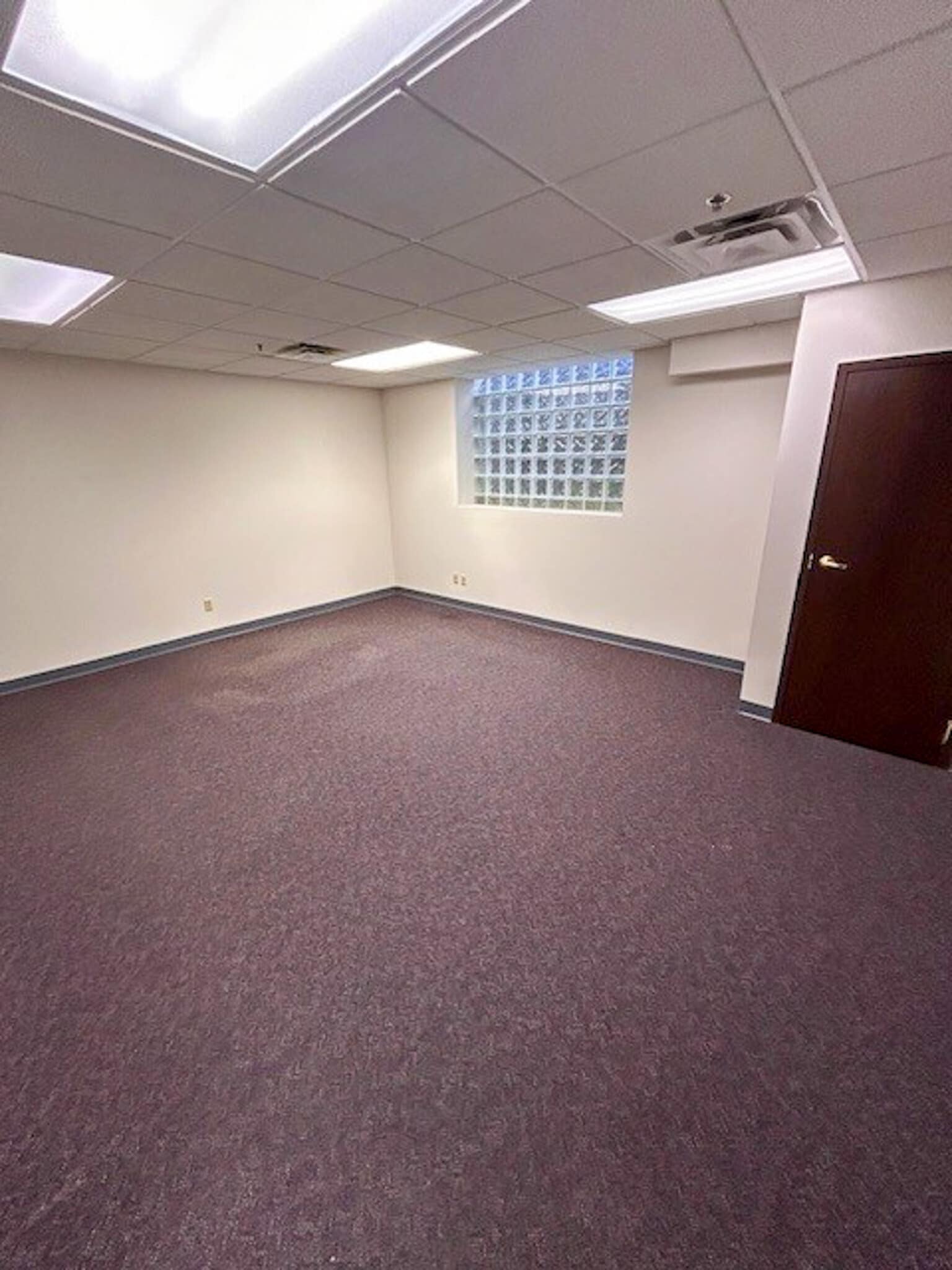 106 W Wilson St, Batavia, IL à louer Photo intérieure– Image 1 sur 4