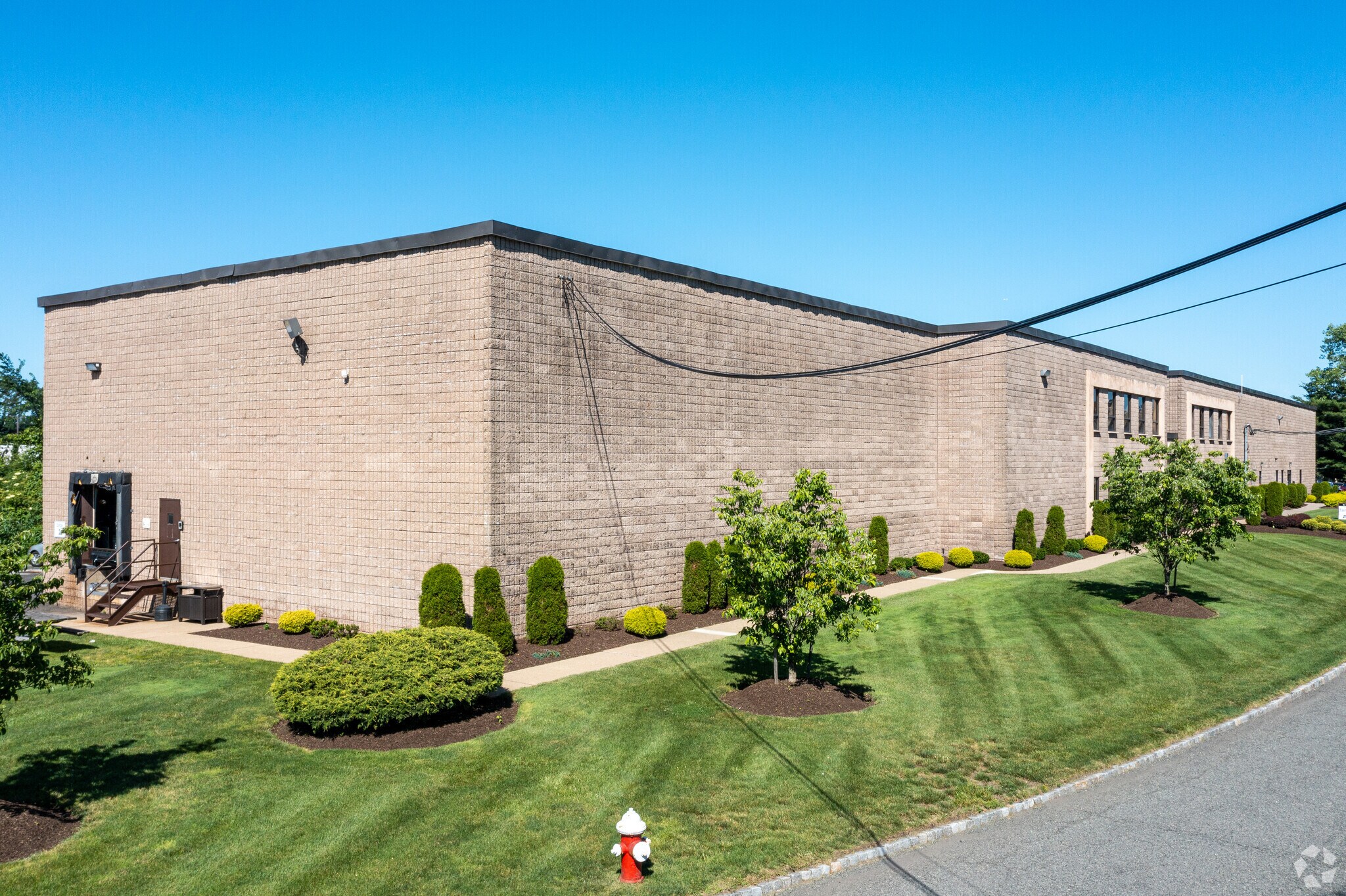 4-6 Just Rd, Fairfield, NJ à louer Photo principale– Image 1 sur 6