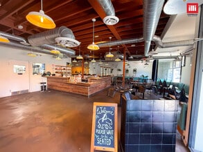 4720-4722 Woodman Ave, Sherman Oaks, CA à louer Photo intérieure– Image 1 sur 11