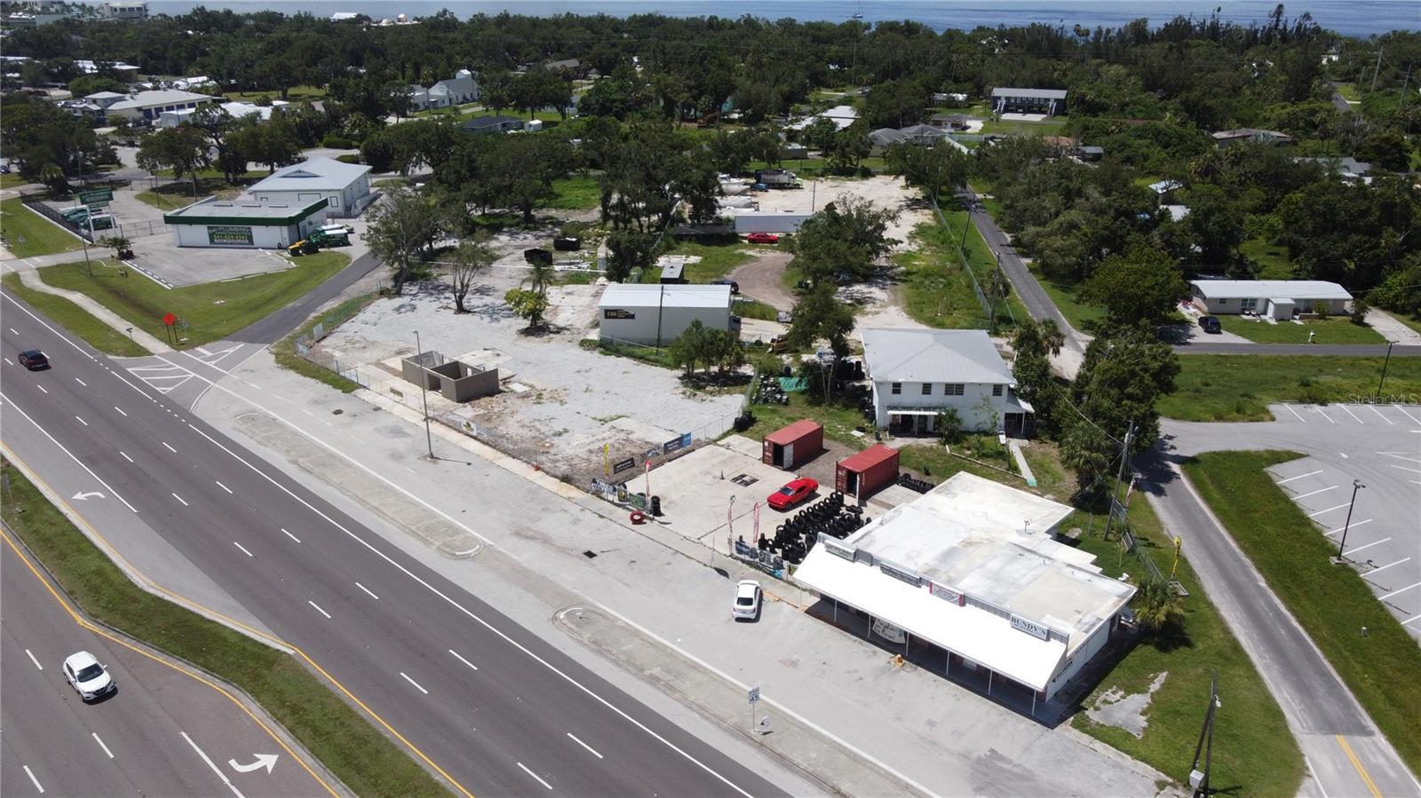 4569 Tamiami Trl, Port Charlotte, FL à vendre Photo de l’immeuble– Image 1 sur 16