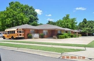 Plus de détails pour 4601 N Macarthur Blvd, Oklahoma City, OK - Local commercial à vendre