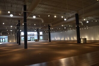 10777 W 6th Ave, Lakewood, CO à louer Photo intérieure– Image 2 sur 10