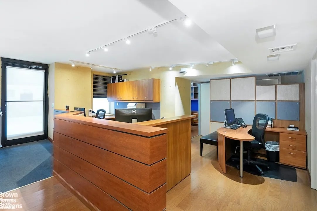 520 E 72nd St, New York, NY 10021 - Lot 1D - - Photo intérieure - Image 2 of 2