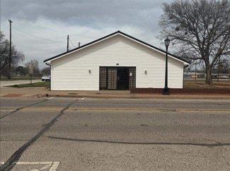 Plus de détails pour 101 E 3rd St, Burkburnett, TX - Bureau à vendre