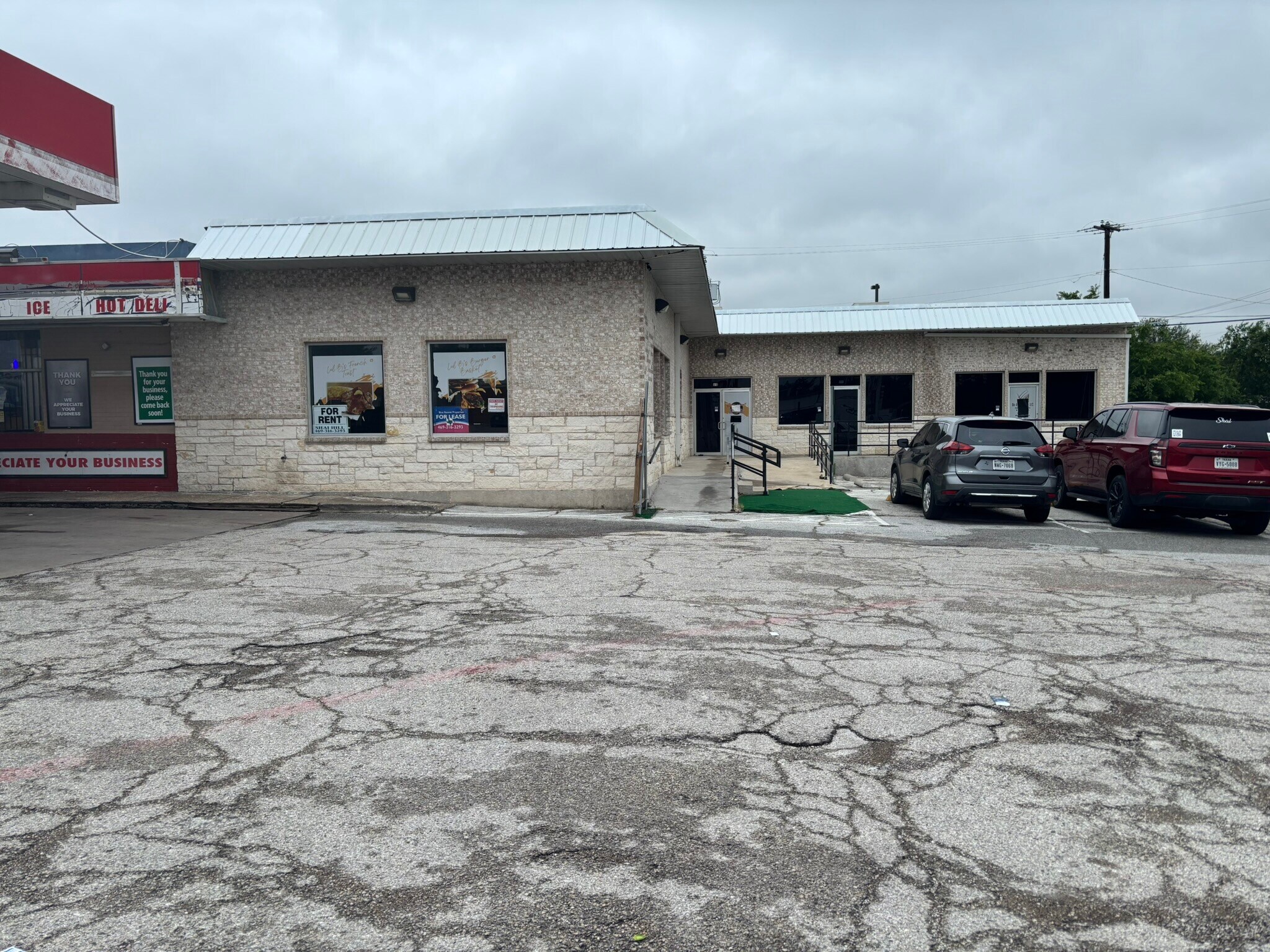 5617 Mccart Ave, Fort Worth, TX à louer Photo de l’immeuble– Image 1 sur 40