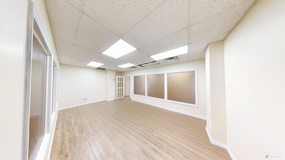 1723 E 12th St, Brooklyn, NY à louer - Photo de l’immeuble – Image 3 sur 7