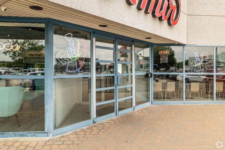 1000 Saint-Jean, Pointe-claire, QC à louer - Photo de l’immeuble – Image 3 sur 4