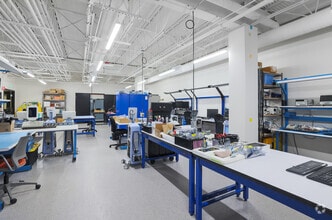 34 Commerce Way, Woburn, MA à louer Photo intérieure– Image 2 sur 15