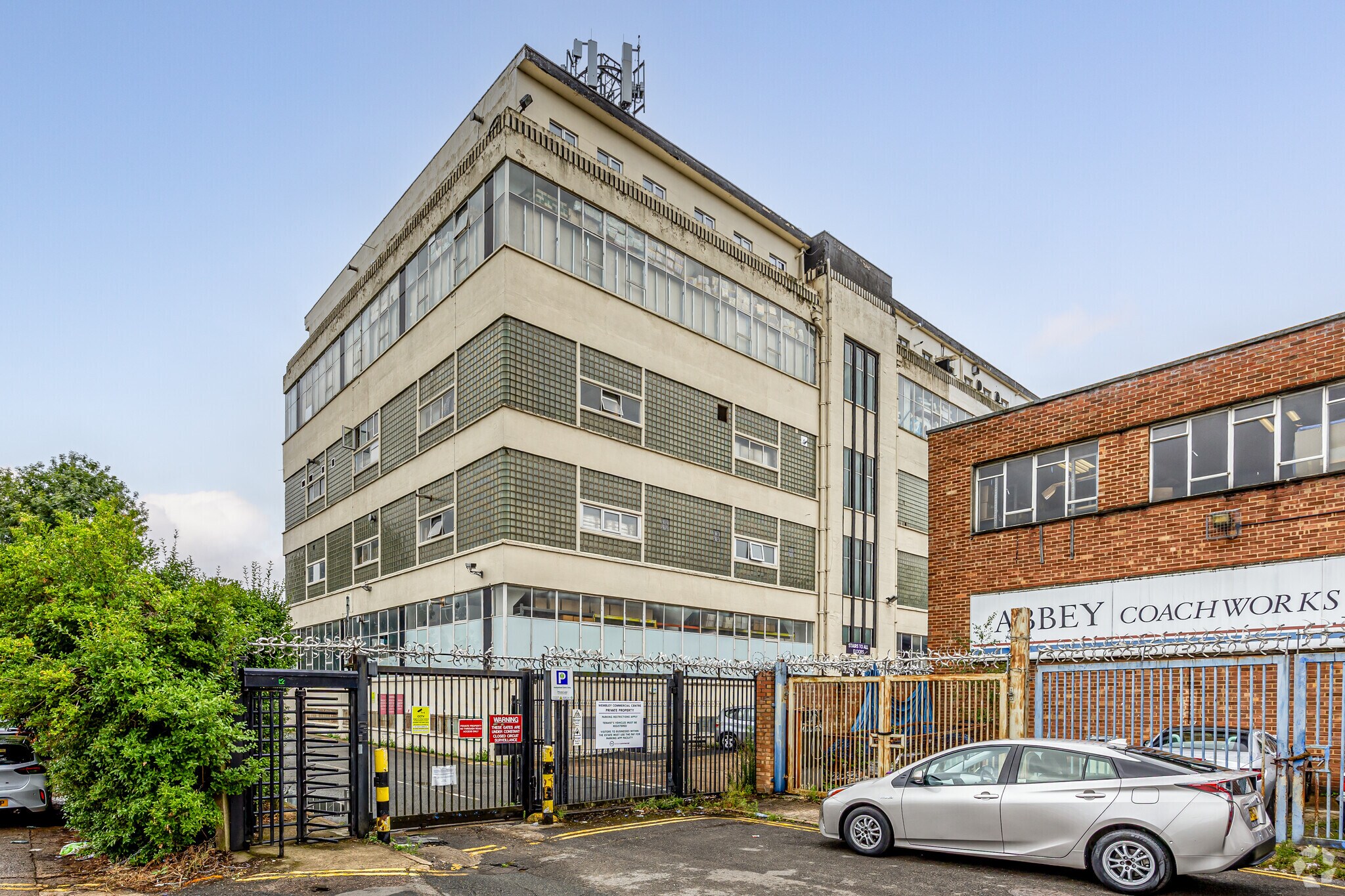 East Ln, Wembley à louer Photo principale– Image 1 sur 55