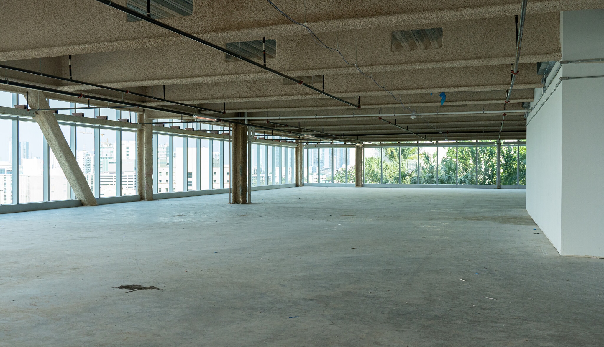 1400 NW North River Dr, Miami, FL à louer Photo intérieure– Image 1 sur 2