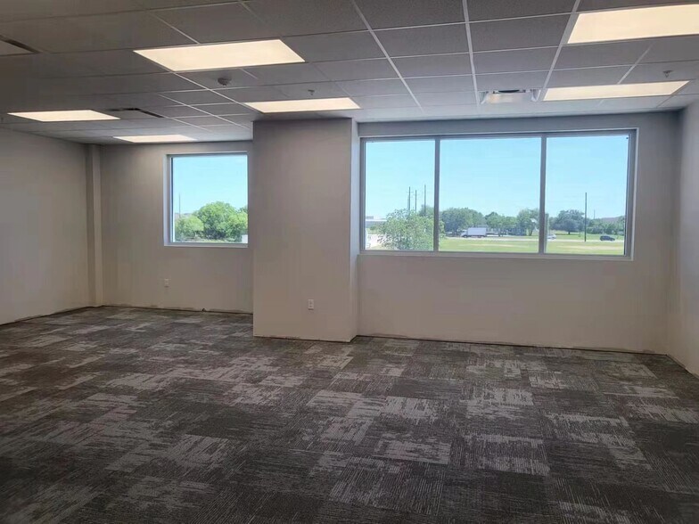 4157 Clay Commerce Dr, Katy, TX à louer - Photo de l’immeuble – Image 3 sur 6