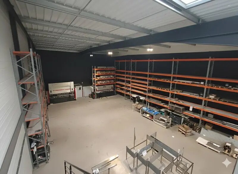 Local d’activités dans Vaulx-Milieu à louer - Photo intérieure – Image 2 sur 7