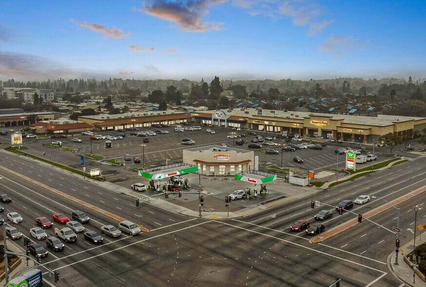 770-790 W Shaw Ave, Clovis, CA à vendre - Photo de l’immeuble – Image 2 sur 7
