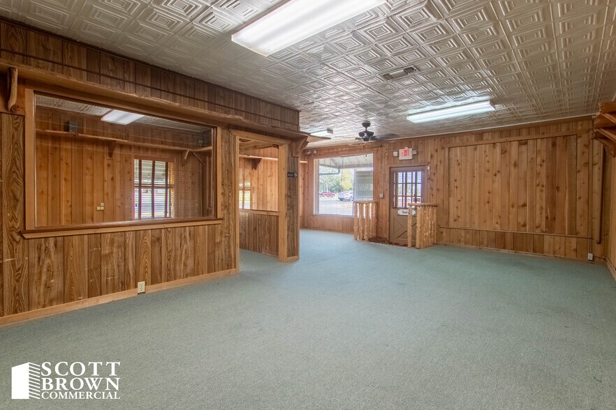 108 W Hughes St, Collinsville, TX à louer - Photo de l’immeuble – Image 3 sur 13