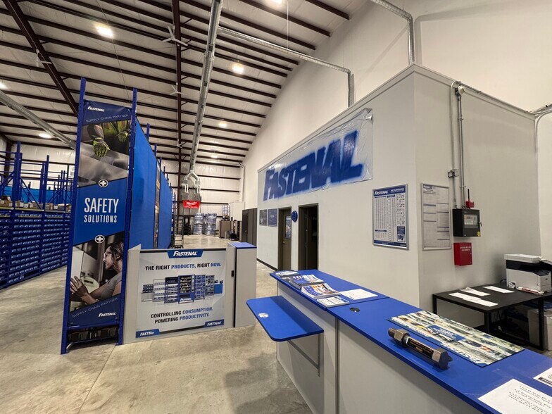 5700 Eastside Parkway Dr, Gas City, IN à vendre - Photo de l’immeuble – Image 2 sur 38