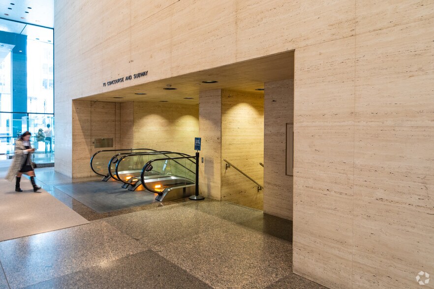 79 Wellington St W, Toronto, ON à louer - Hall d’entrée – Image 2 sur 8
