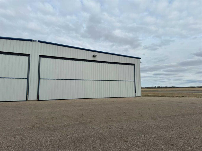 395 Snow Eagle Dr, Fort McMurray, AB à vendre - Photo principale – Image 1 sur 10