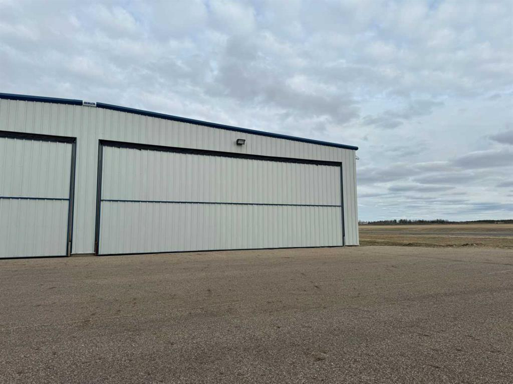 395 Snow Eagle Dr, Fort McMurray, AB à vendre Photo principale– Image 1 sur 11