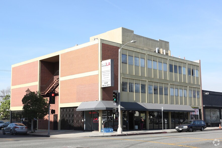 421-425 S Fairfax Ave, Los Angeles, CA à louer - Photo de l’immeuble – Image 1 sur 12