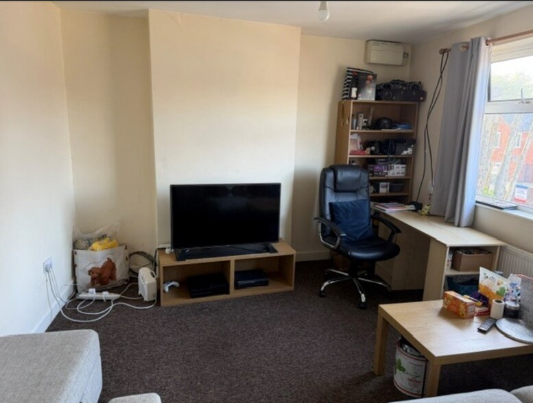 156, Northampton à vendre - Photo intérieure – Image 2 sur 4