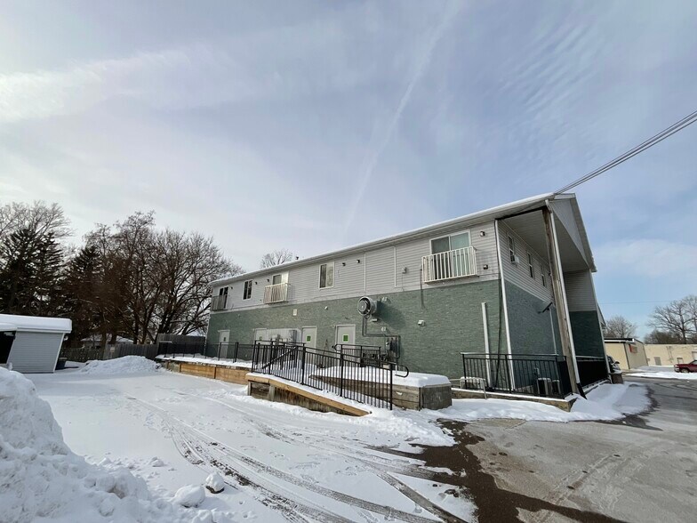 107 W Delaware, Decatur, MI à vendre - Photo de l’immeuble – Image 3 sur 18