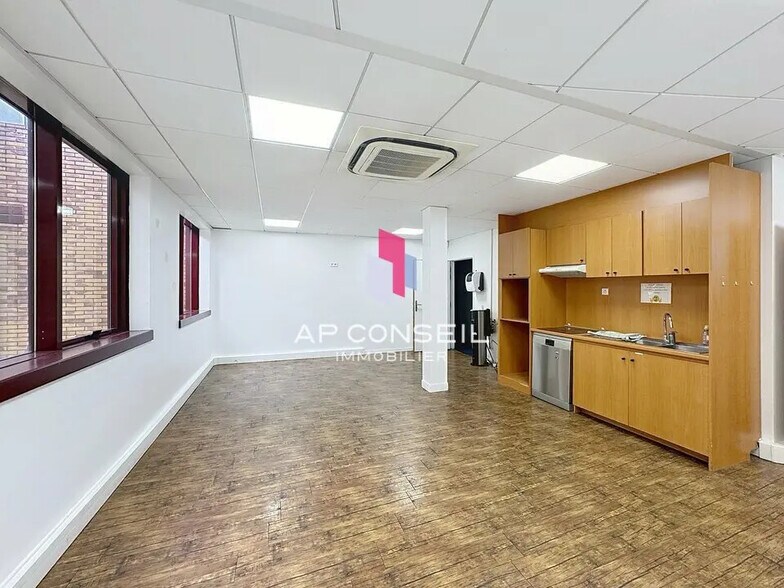 Bureau dans Saint-Germain-en-Laye à louer - Photo intérieure – Image 3 sur 17