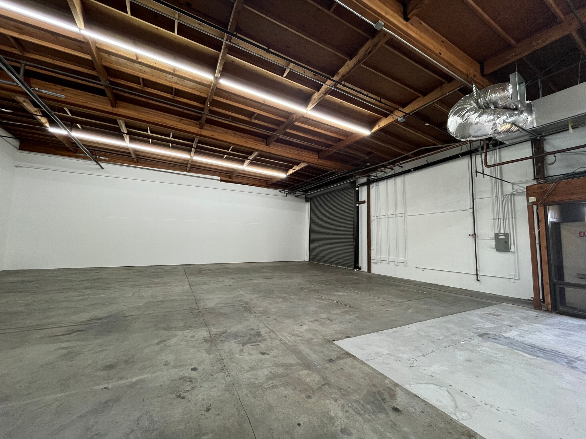 300-332 Littlefield Ave, South San Francisco, CA à louer Photo de l’immeuble– Image 1 sur 5