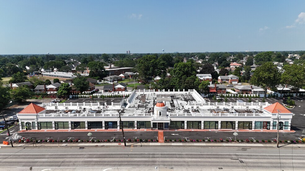 350 S Broadway, Hicksville, NY à louer - Photo de l’immeuble – Image 3 sur 13