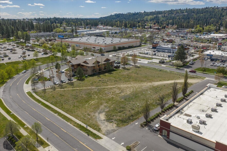 9320 N Colton St, Spokane, WA à vendre - Photo de l’immeuble – Image 2 sur 13