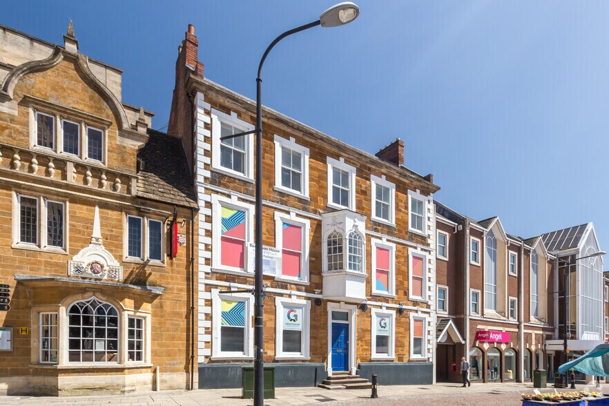 32 Market Sq, Northampton à louer - Photo de l’immeuble – Image 2 sur 6