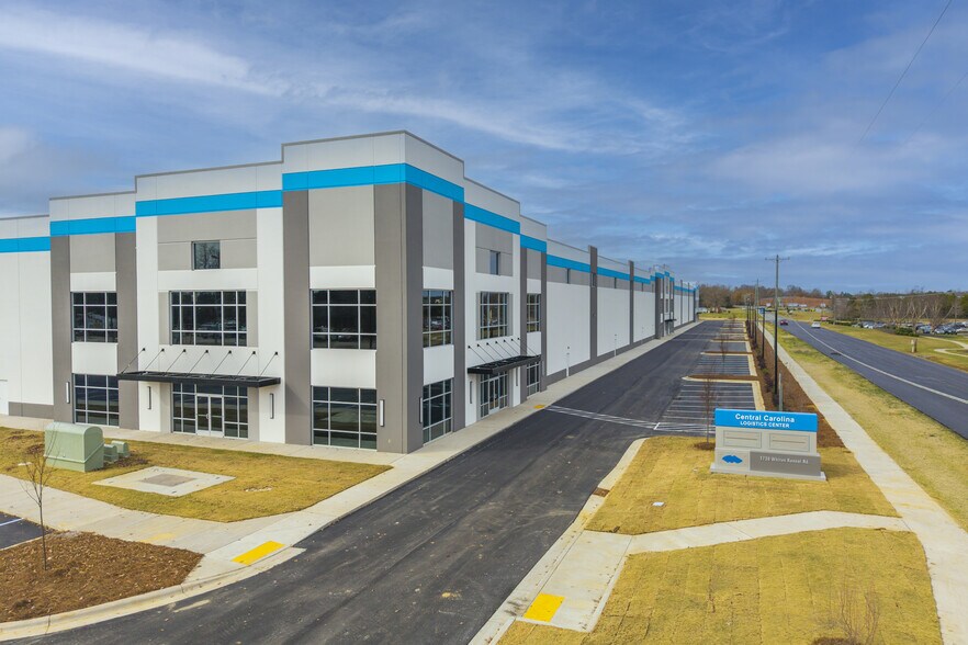 1736 Whites Kennel Rd, Burlington, NC à louer - Photo de l’immeuble – Image 2 sur 6