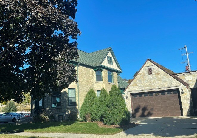 203 N Wisconsin St, Port Washington, WI à vendre - Photo de l’immeuble – Image 3 sur 12