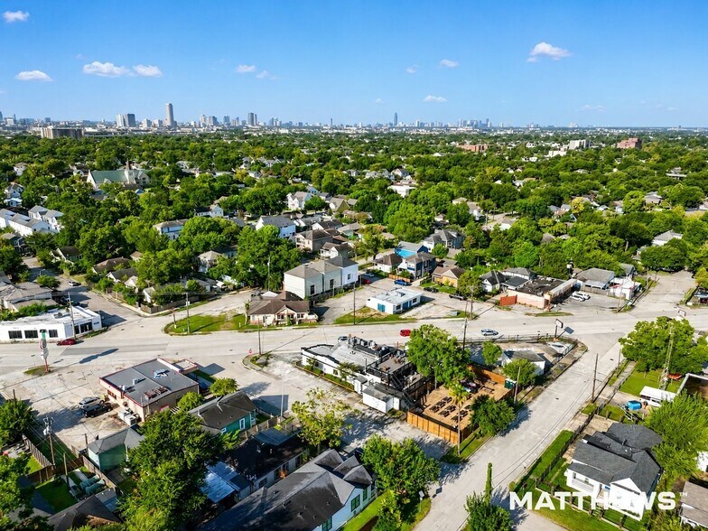 4002 N Main St, Houston, TX à vendre - Photo de l’immeuble – Image 2 sur 3
