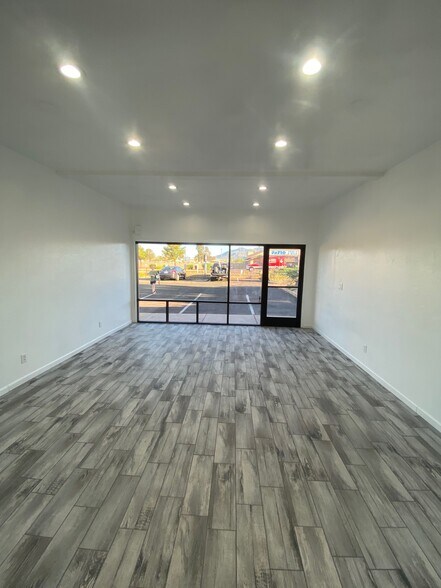 1157-1197 E Fry Blvd, Sierra Vista, AZ à louer - Photo de l’immeuble – Image 3 sur 25