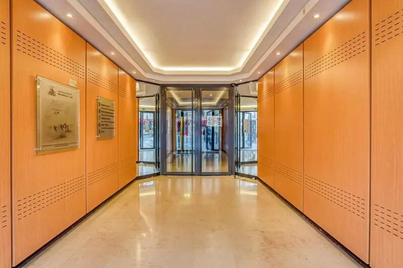 13 Rue Paul Valéry, Paris à louer - Hall d’entrée – Image 2 sur 7