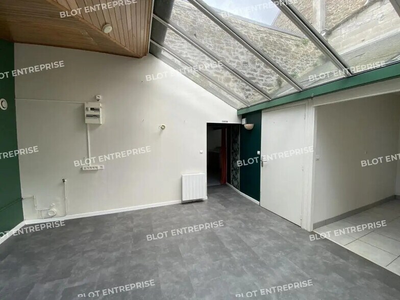 Bureau dans Pleudihen-sur-Rance à louer - Photo de l’immeuble – Image 2 sur 9