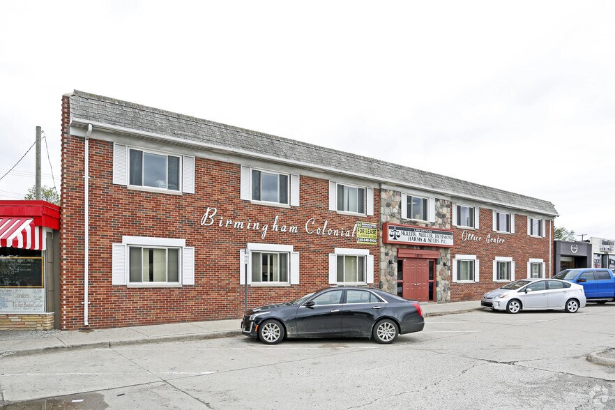 33233 Woodward Ave, Birmingham, MI à louer - Photo de l’immeuble – Image 2 sur 7