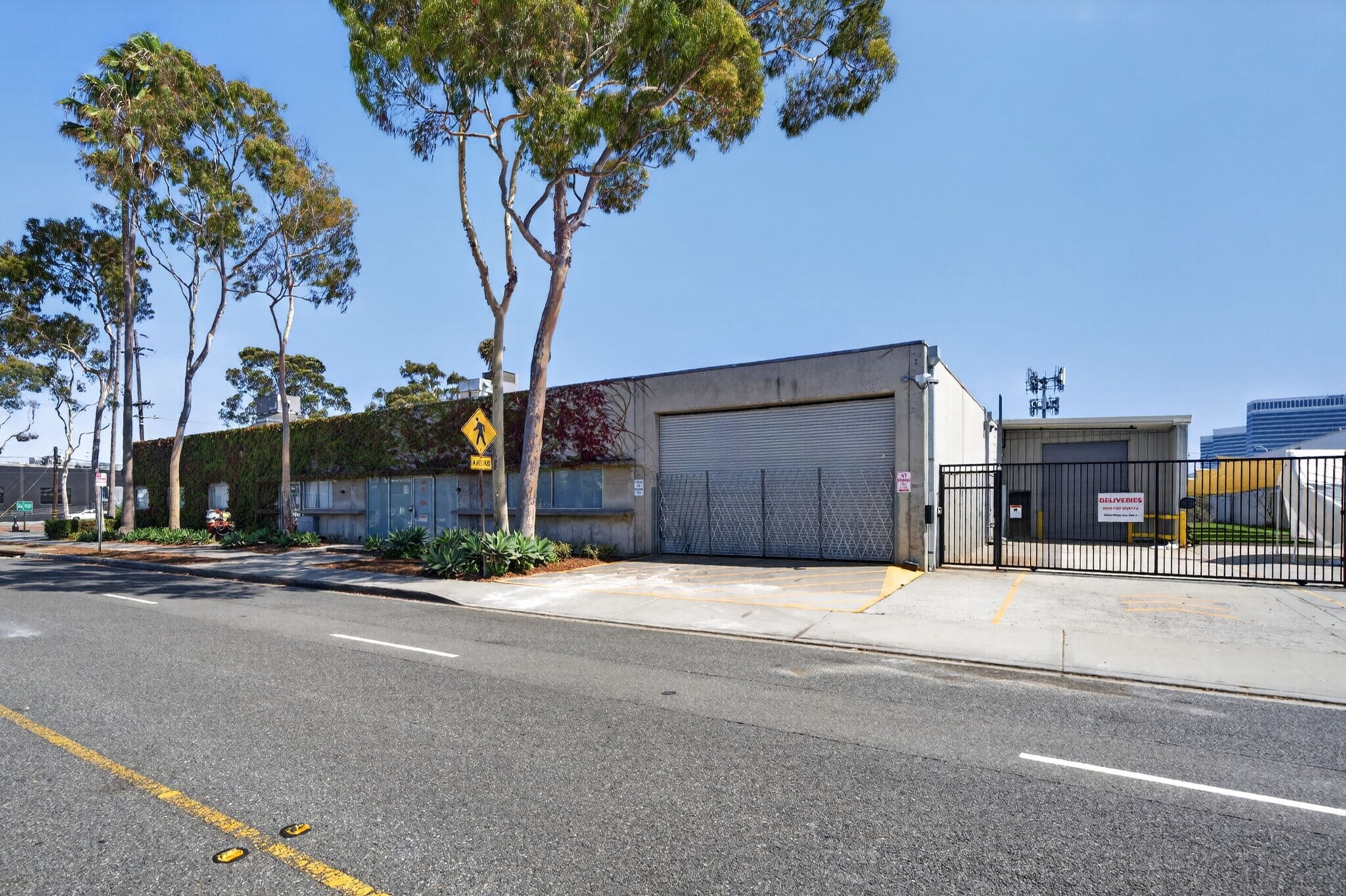 1924 E Maple Ave, El Segundo, CA à louer Photo de l’immeuble– Image 1 sur 7