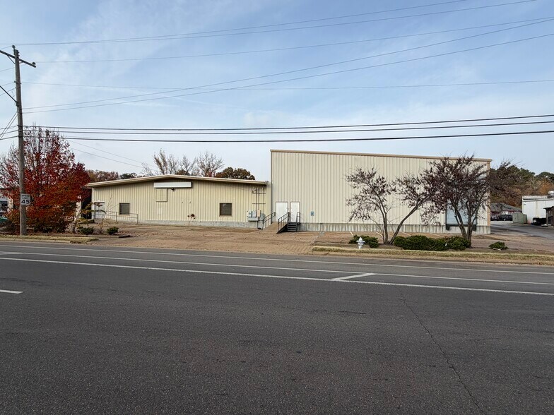 5472 Pleasant View Rd, Memphis, TN à louer - Photo principale – Image 1 sur 7
