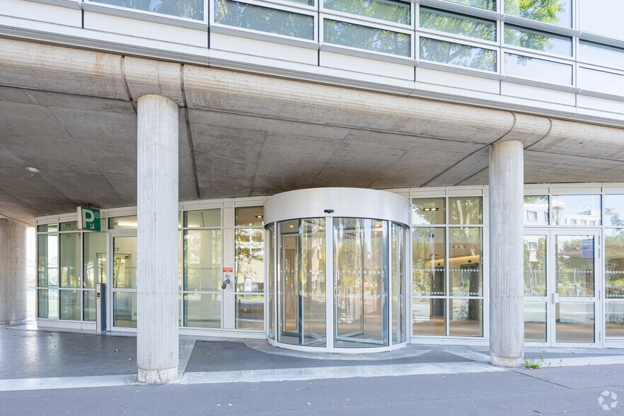 21-35 Avenue Pierre De Coubertin, Paris à louer - Photo de l’immeuble – Image 2 sur 8