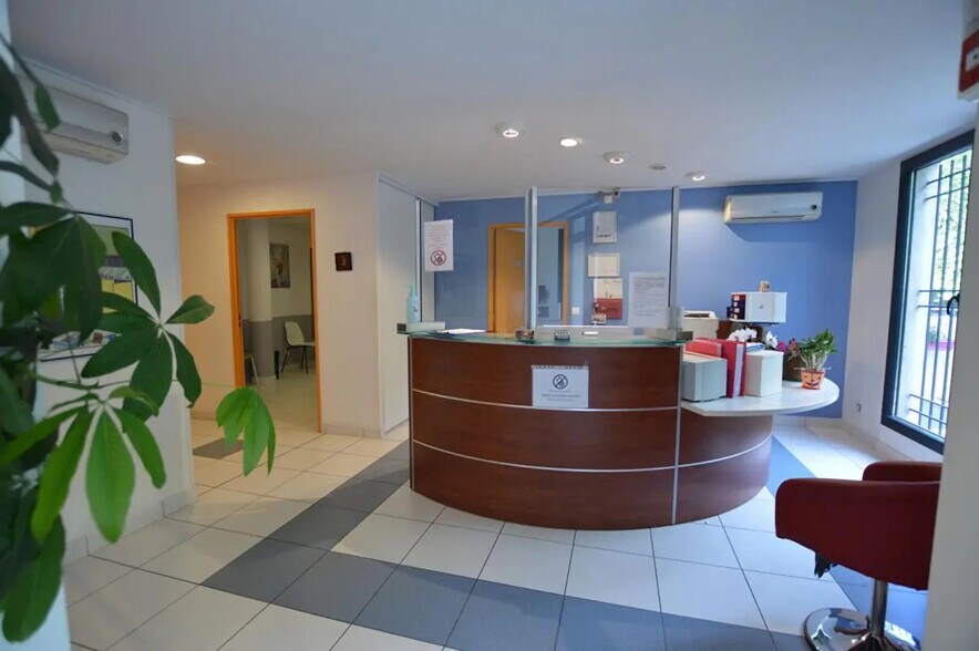 Local d'activités dans Montpellier à vendre - Photo de l’immeuble – Image 2 sur 4