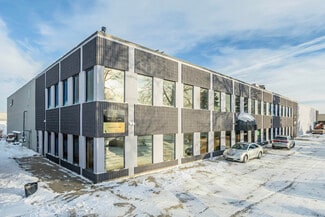 Plus de détails pour 17520-17552 108 Av NW, Edmonton, AB - Local d’activités à vendre