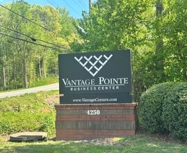 4250 Keith Bridge Rd, Cumming, GA à louer Autre– Image 2 sur 3