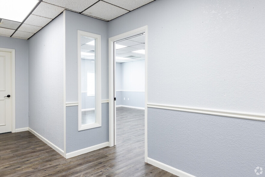 1802 S Fiske Blvd, Rockledge, FL à louer - Photo intérieure – Image 2 sur 18