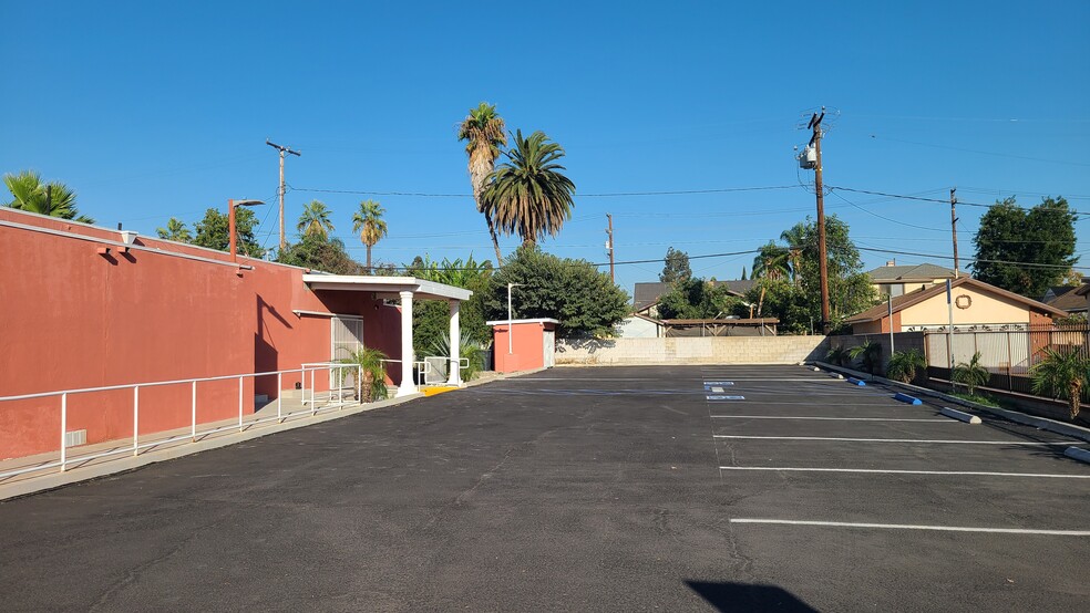 630 N Park Ave, Pomona, CA à louer - Photo de l’immeuble – Image 2 sur 6