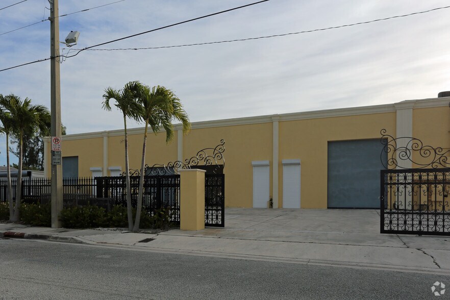 5700 Georgia Ave, West Palm Beach, FL à louer - Photo de l’immeuble – Image 2 sur 3