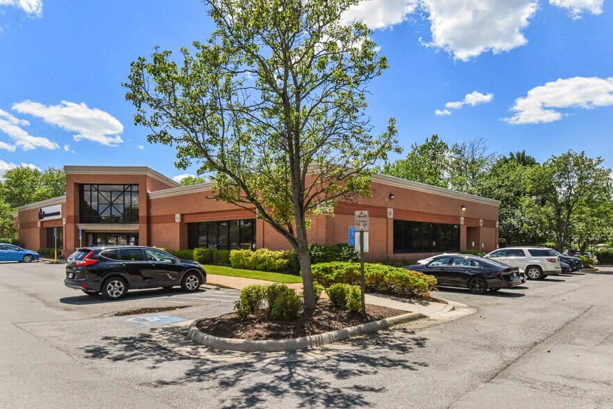 6708 Backlick Rd, Springfield, VA à louer - Photo de l’immeuble – Image 2 sur 5