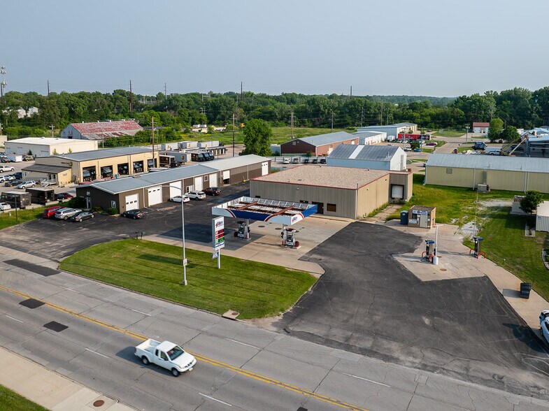 803 E Lincoln Way, Ames, IA à vendre - Photo de l’immeuble – Image 2 sur 10